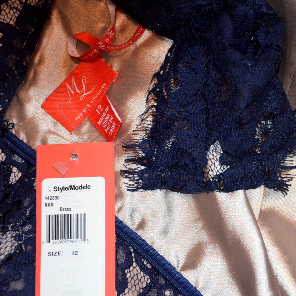 Monique Lhuillier NWT Navy Lace Sheath Dress 12 - Picture 11 of 11